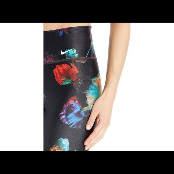 Nike Women’s Dry-Fit legging - Picture 3 of 7